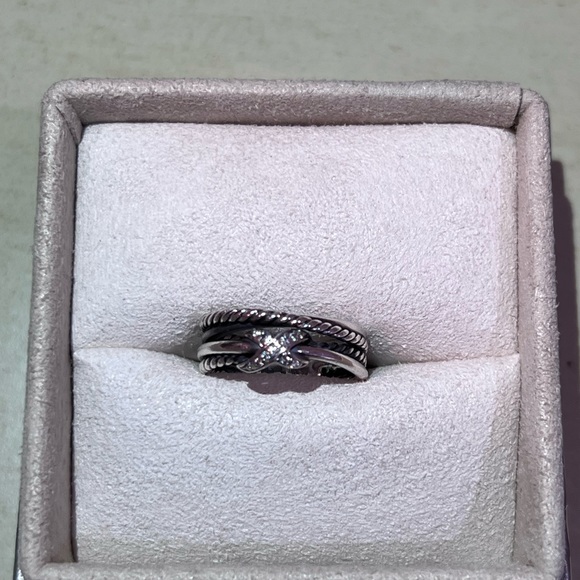 David Yurman X Crossover Band Ring in Sterling Silver with Pavé Diamonds - Picture 5 of 9